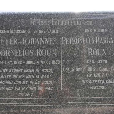ROUX Pieter Johannes Cornelius 1882-19?0 &amp; Petronella Margaretha OTTO 188?-1977