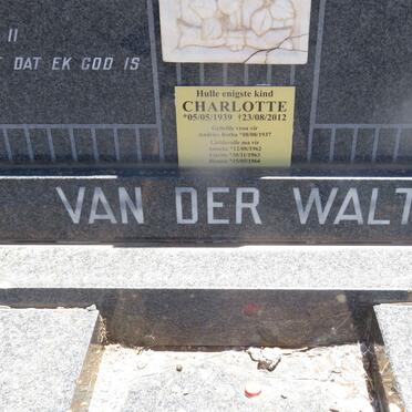 WALT Michiel Jacobus, van der 1905-1981 &amp; Anna Martha VAN STRAATEN 1905-1987