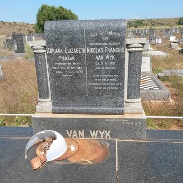 WYK Nikolas Francois, van 1882-1941 &amp; Adriana Elizabeth PIENAAR 1884-1978