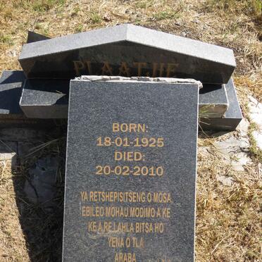 PLAATJIE 1925-2010