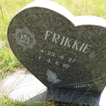 BEZUIDENHOUT Frikkie 1927-1992 & Bokkie 1925- _1