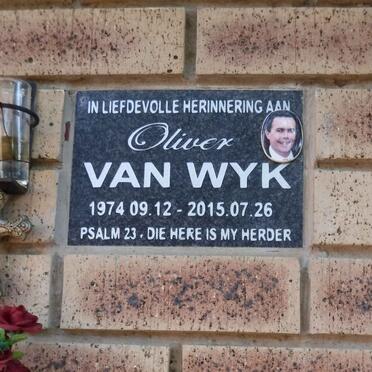 WYK Oliver, van 1974-2015