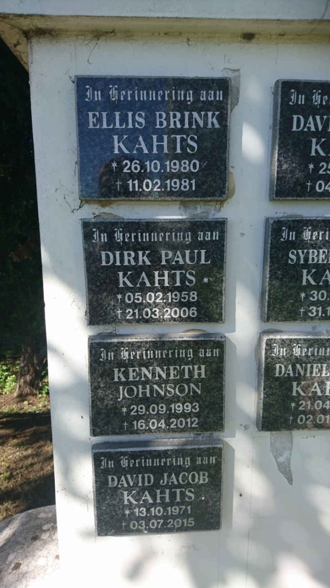 KAHTS Ellis Brink 1980-1981 :: KAHTS Dirk Paul 1958-2006 :: JOHNSON Kenneth 1993-2012 :: KAHTS David Jacob 1971-2015