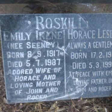 ROSKILLY Horace Leslie 1917-1999 &amp; Emily Irene SEENEY 1917-1987