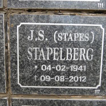 STAPELBERG J.S. 1941-2012