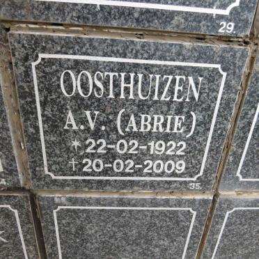 OOSTHUIZEN A.V. 1922-2009