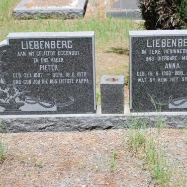 LIEBENBERG Pieter 1897-1970 &amp; Anna 1900-1982