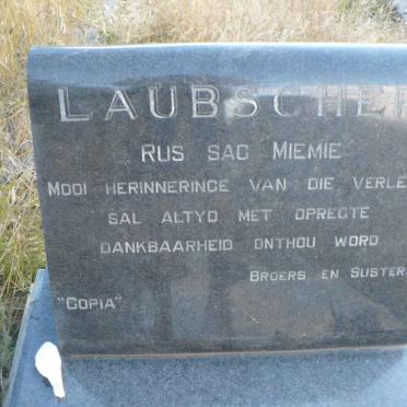 LAUBSCHER Miemie
