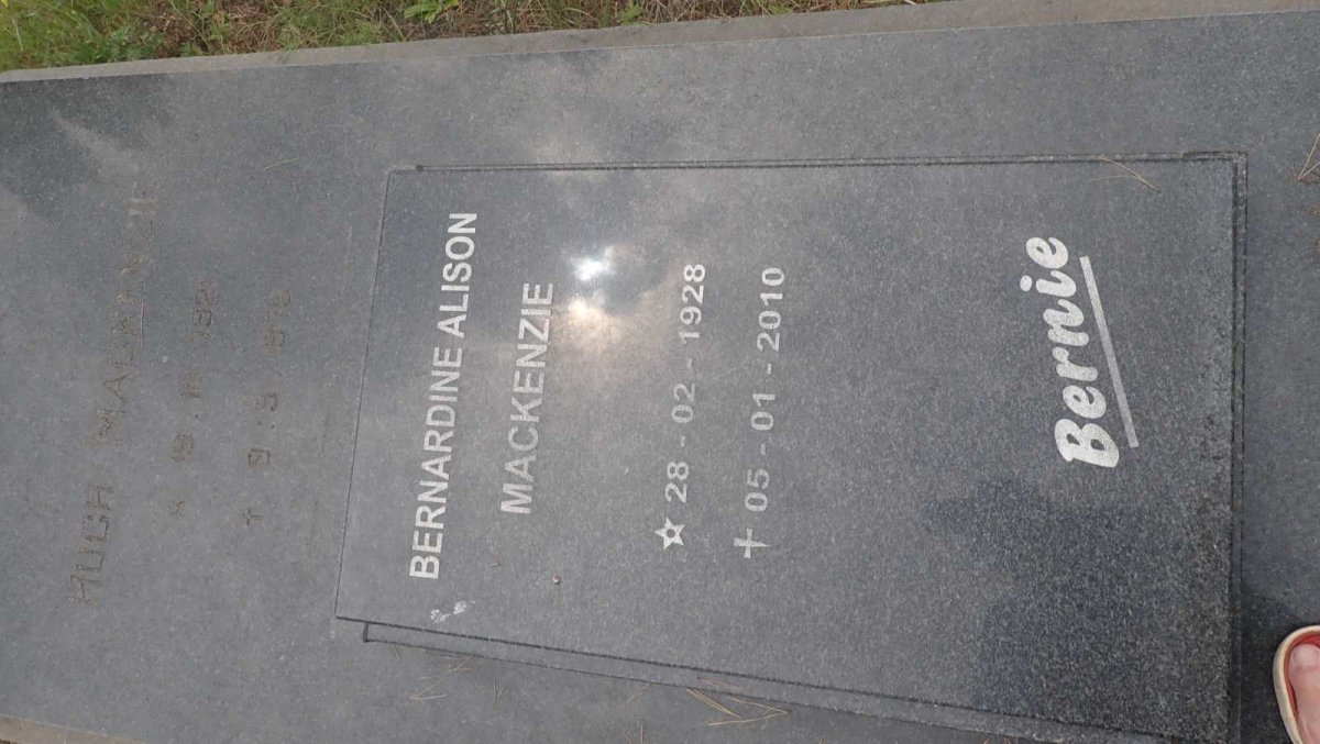 MACKENZIE Hugh 1921-1979 &amp; Bernardine Alison 1928-2010