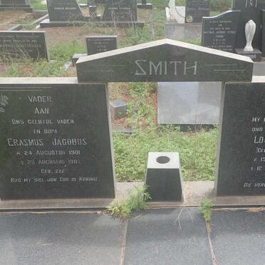 SMITH Erasmus Jacobus 1901-1987 &amp; Louisa Maria V.D. WALT 1906-1982