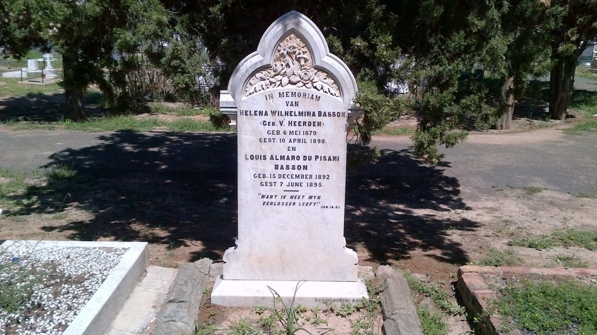 BASSON Helena Wilhelmina nee V. HEERDEN 1870-1898 :: BASSON Louis Almaro Du Pisani 1892-1895
