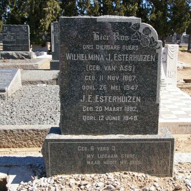 ESTERHUIZEN J.E. 1882-1949 &amp; Wilhelmina J. VAN ASS 1887-1947