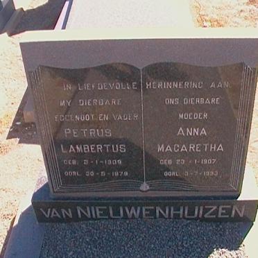 NIEUWENHUIZEN Petrus Lambertus, van 1909-1979 &amp; Anna Magaretha 1907-1993