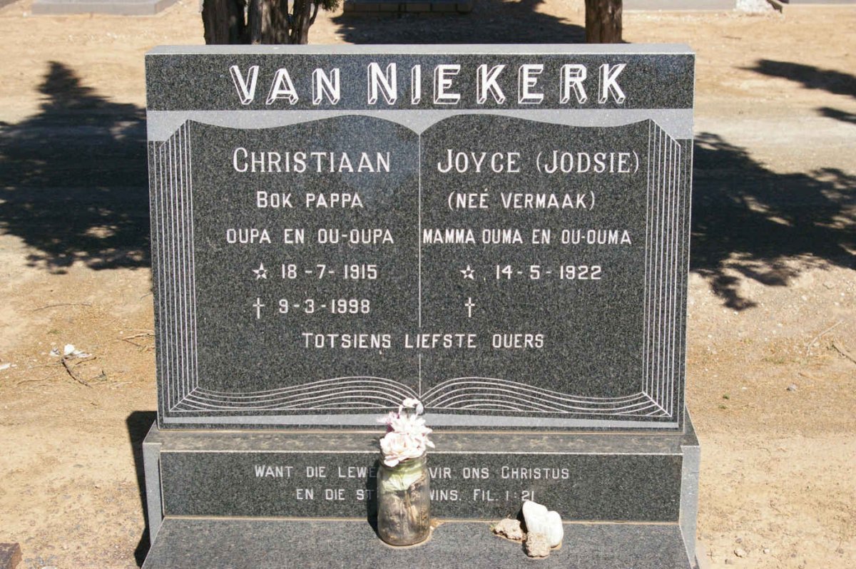 NIEKERK Christiaan, van 1915-1998 &amp; Joyce VERMAAK 1922-