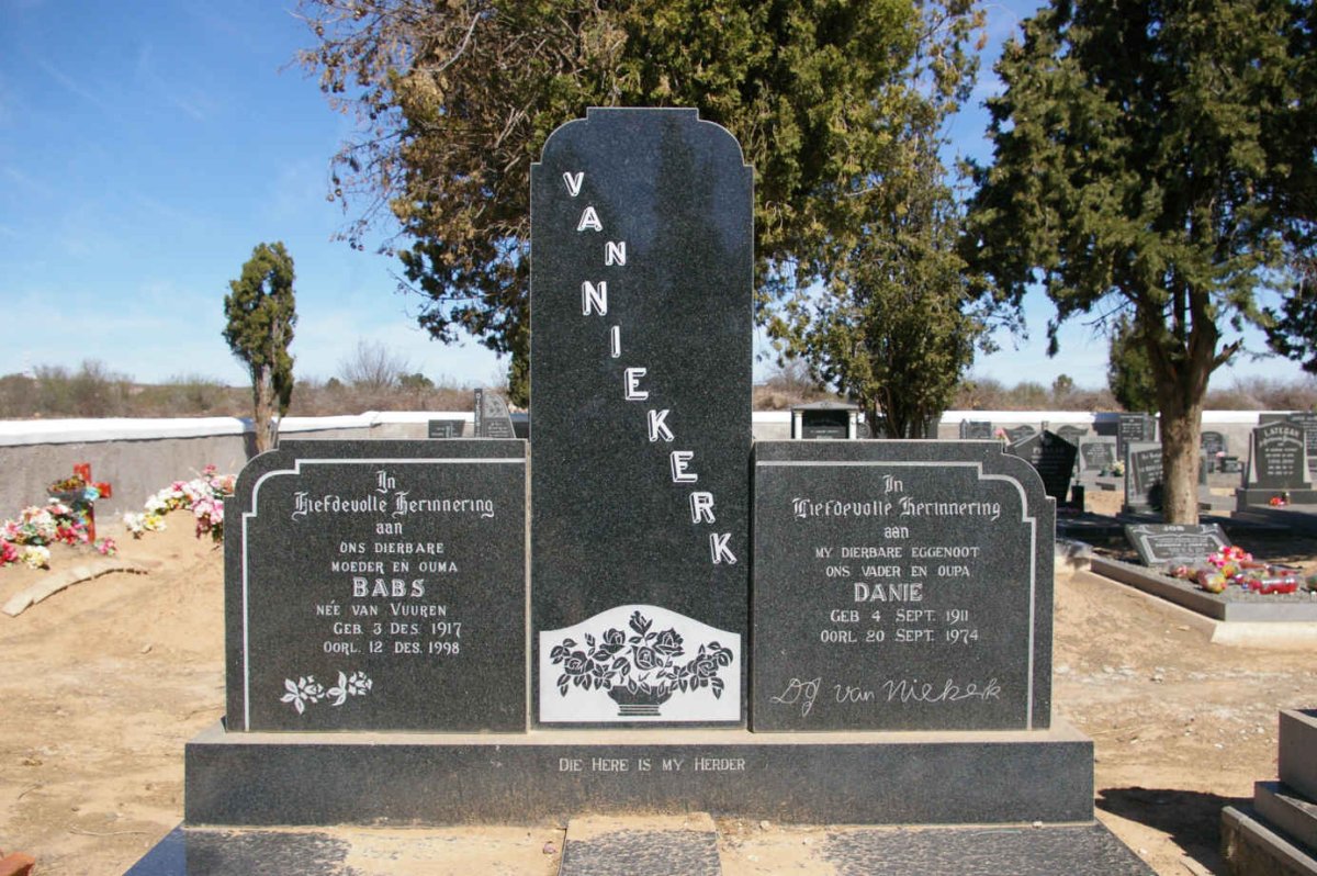 NIEKERK D.J., van 1911-1974 &amp; Babs VAN VUUREN 1917-1998