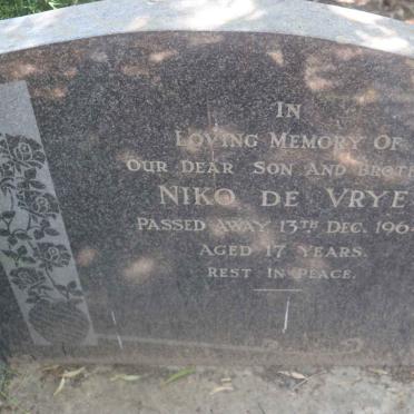 VRYE Niko, de -1964