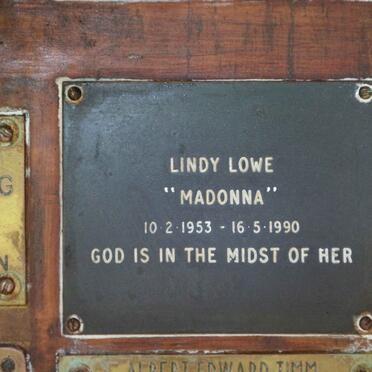 LOWE Lindy 1953-1990