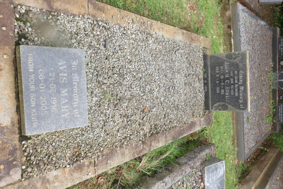 HOWELL John H.C. 1910-1965 &amp; Avis Mary 1916-2005