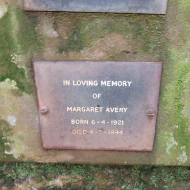 AVERY Margaret 1921-1994