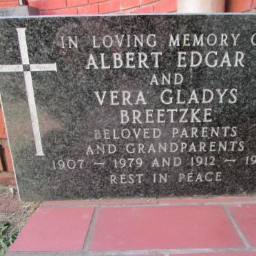 BREETZKE Albert Edgar 1907-1979 &amp; Vera Gladys 1912-1996