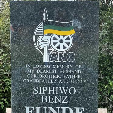 FUNDE Siphiwo Benz 1972-2019 