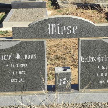 WIESE Daniel Jacobus 1903-1977 &amp; Beatrix Gertruida Catharina 1907-1984