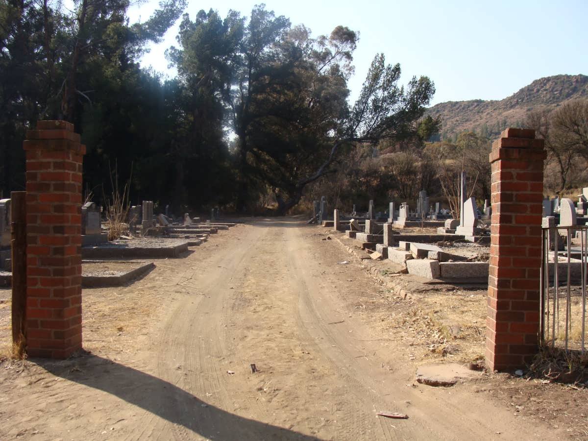 2. Ingang van Burgersdorp se ou begraafplaas
