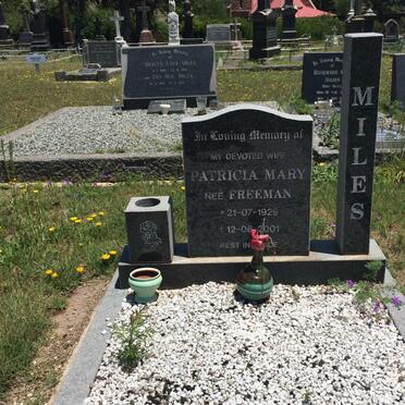 MILES Patricia Mary nee FREEMAN 1929-2001