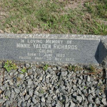 RICHARDS Minnie Yalden 1882-1956