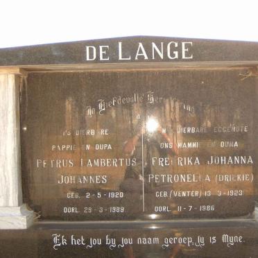 LANGE Petrus Lambertus Johannes, de 1920-1989 &amp; Fredrika Johanna Petronella VENTER 1923-1986