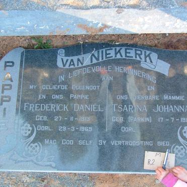NIEKERK Frederick Daniel, van 1913-1969 &amp; Tsarina Johanna PARKIN 1917-