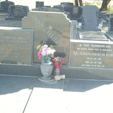OOSTHUIZEN J.H. 1921-1972 &amp; S.E. Susan DE KLERK 191?-2018