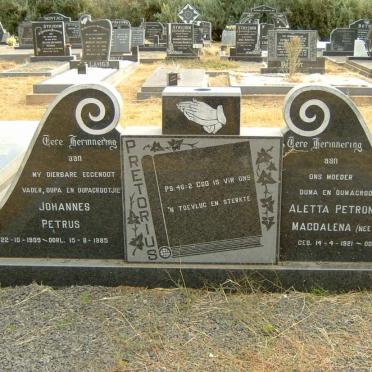 PRETORIUS Johannes Petrus 1909-1985 &amp; Aletta Petronella Magdalena VENTER 1921-