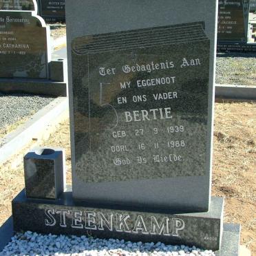 STEENKAMP Bertie 1939-1988