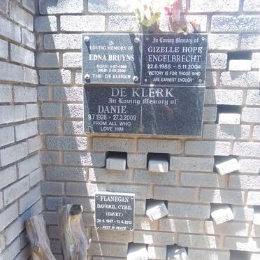 Eastern Cape, EAST LONDON district, Seavale, Seavale Christian Fellowship, Memorial Wall