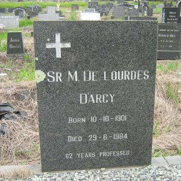 D'ARCY De. Lourdes 1901-1984