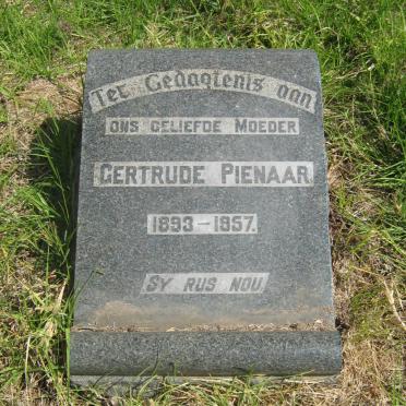 PIENAAR Gertrude 1893-1957