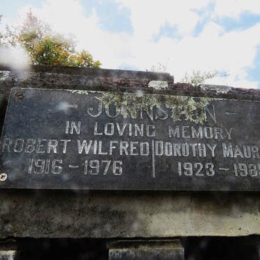 JOHNSTON Robert Wilfred 1916-1976 &amp; Dorothy Maureen 1923-1985