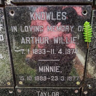 KNOWLES Arthur Willie 1893-1974 &amp; Minnie 1898-1977
