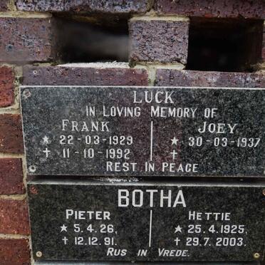 LUCK Frank 1929-1992 &amp; Joey 1937
