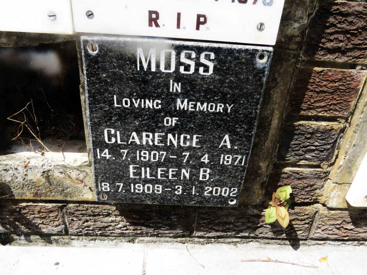 MOSS Clarence A. 1907-1971 &amp; Eileen B. 1909-2002