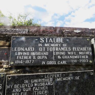 STAUDE Leonard Otto 1914-1977 &amp; Frances Elizabeth 1911-2003