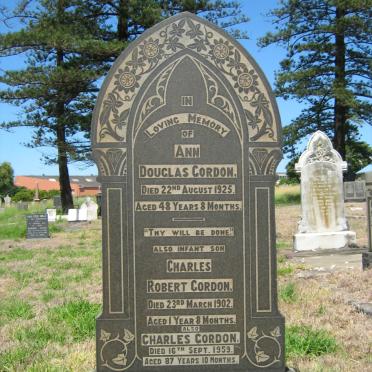 GORDON Charles -1959 &amp; Ann Douglas -1925 :: GORDON  Charles Robert -1902