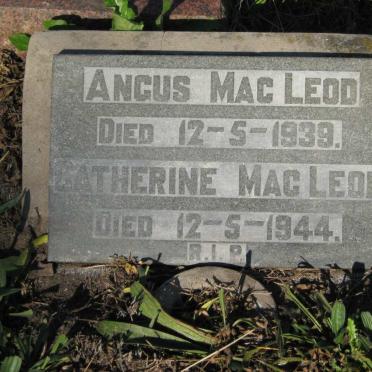MacLEOD Angus -1939 &amp; Catherine -1944