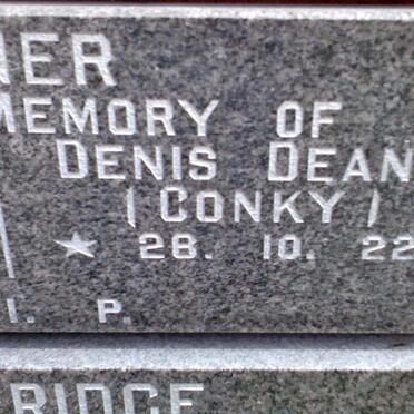 TANNER Denis Deane 1922- &amp; Laura Pearl 1926-1996 