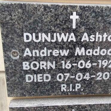 DUNJWA Ashton Andrew Madoda 1929-2011