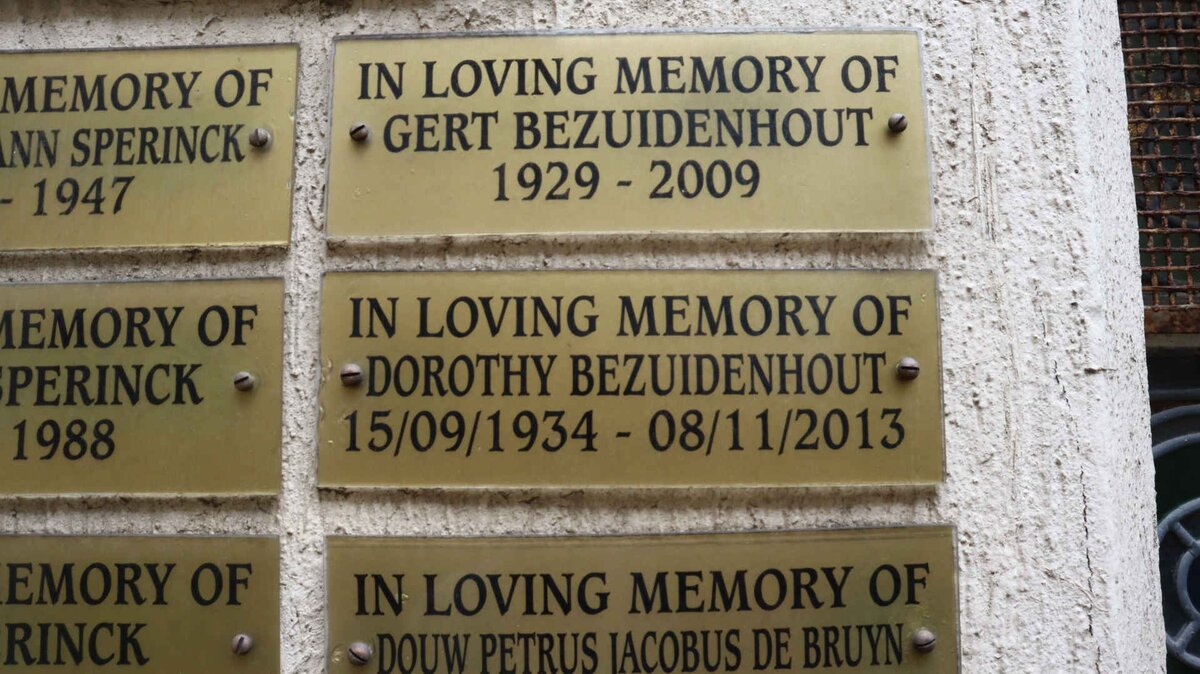 BEZUIDENHOUT Gert 1929-2009 :: BEZUIDENHOUT Dorothy 1934-2013
