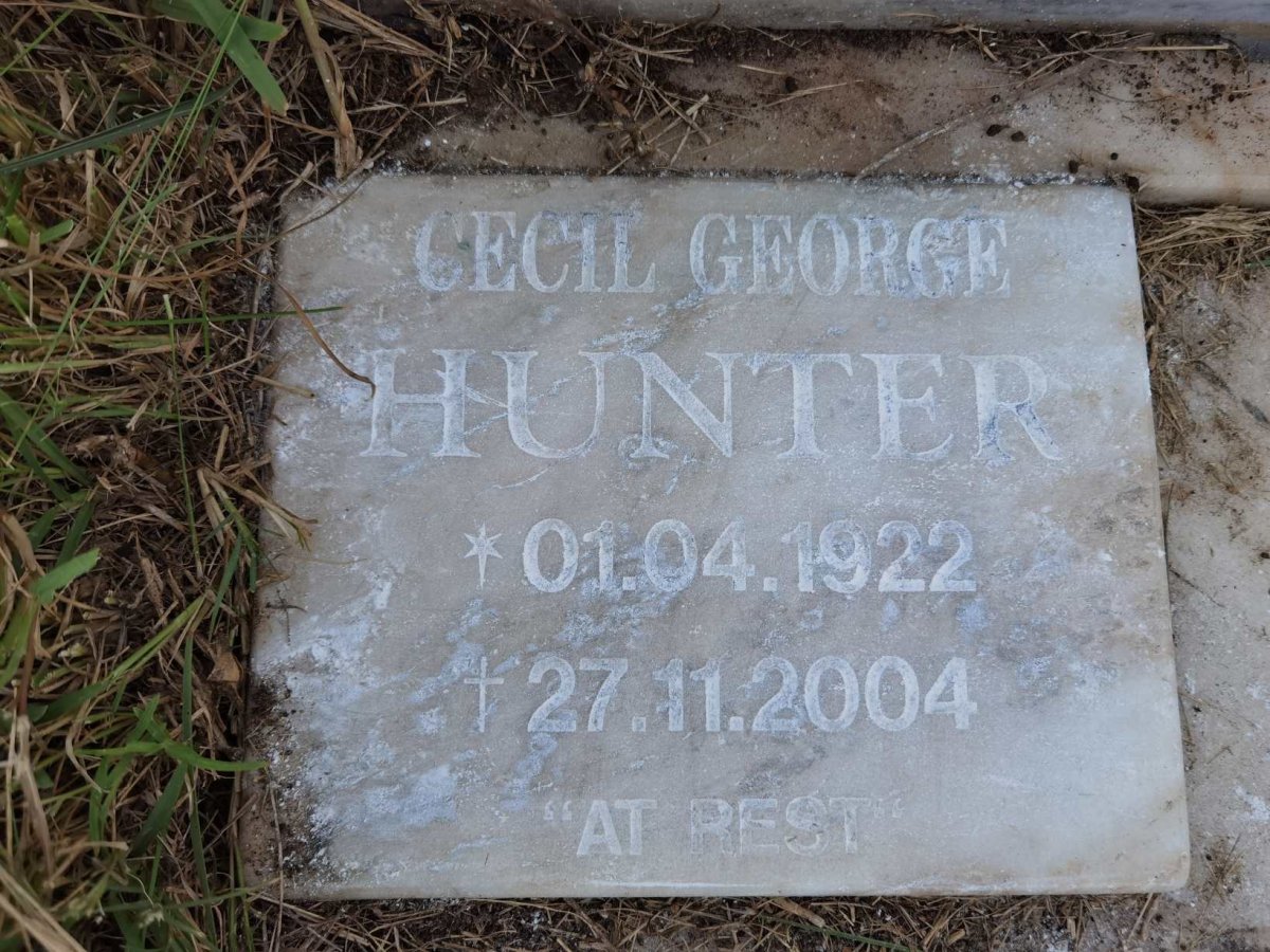 HUNTER Cecil George 1922-2004