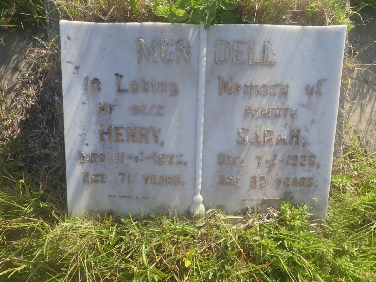MUNDELL Henry -1922 &amp; Sarah -1926