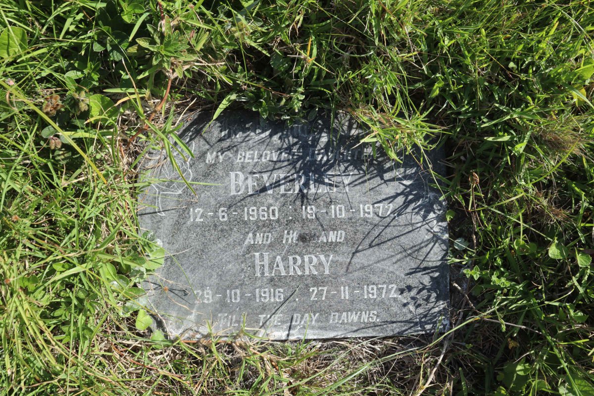 ? Harry 1916-1972 :: ? Beverley 1960-1972